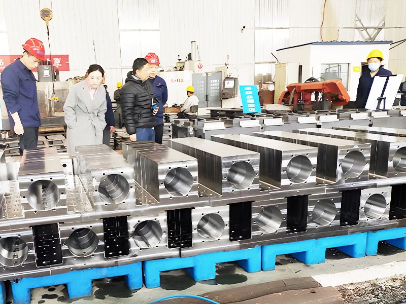 传送辊道用设备